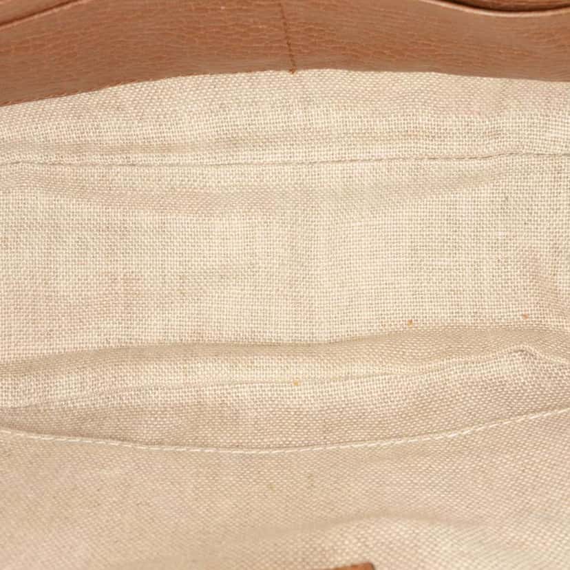 Gucci GG Canvas Bree Crossbody Brown Canvas Good condition - Model View