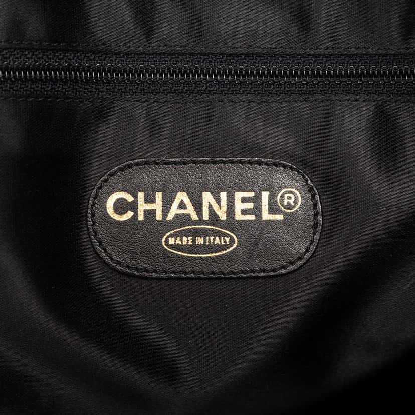 Chanel CC Caviar Shoulder Bag Black Leather Good condition - Box View