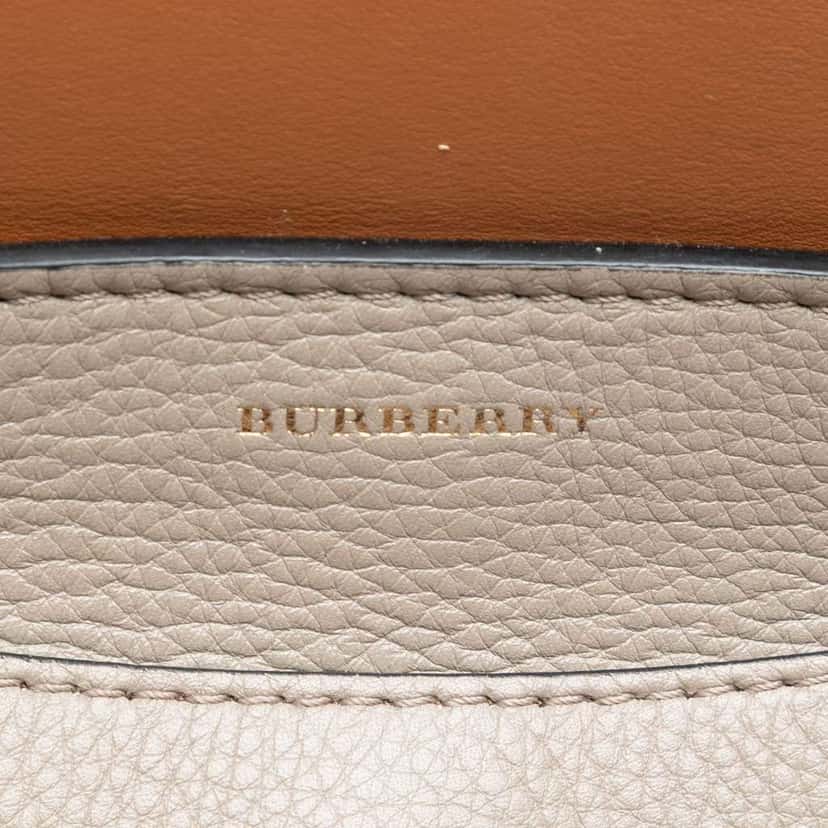 Burberry Medium Leather Belt Bag Brown Leather Good condition - Box View