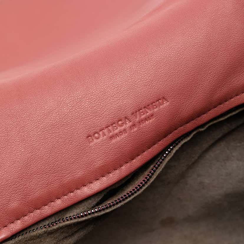 Bottega Veneta Nappa Intrecciato Flap Crossbody Red Leather Good condition - Model View