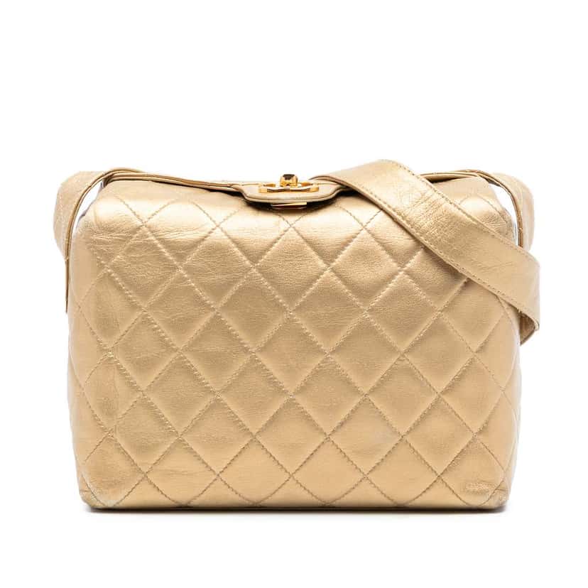 Chanel Quilted Lambskin CC Fold Over Crossbody Gold Leather Good condition - Front View