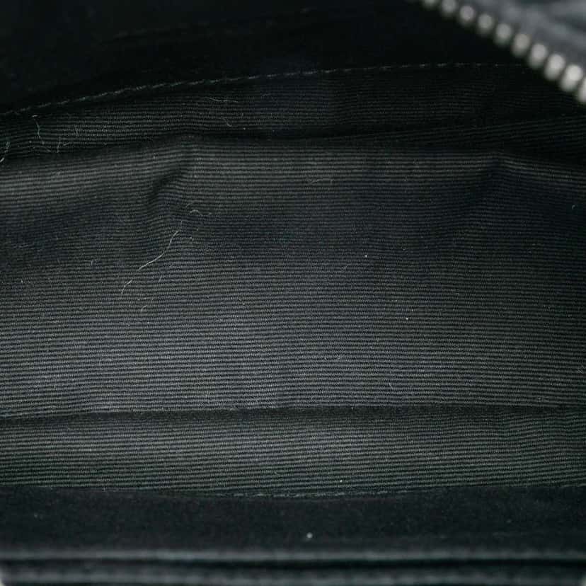 Saint Laurent Small Calfskin Loulou Bowling Bag Black Leather Very good condition - Model View
