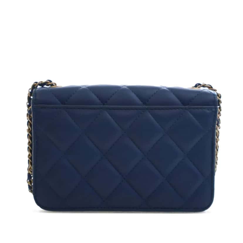 Chanel Small Quilted Calfskin Everyday Chic Flap Blue Leather Good condition - Back View