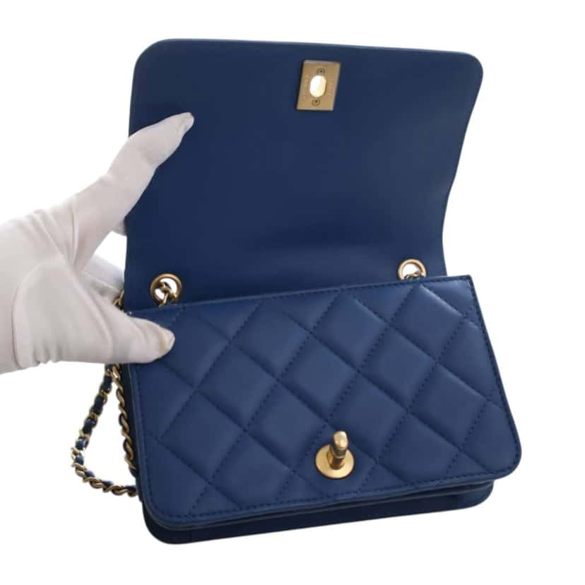 Chanel Small Quilted Calfskin Everyday Chic Flap Blue Leather Good condition - Box View