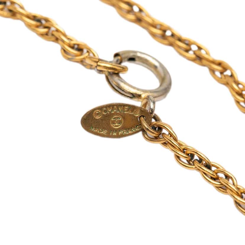 Chanel Gold Plated CC Pendant Necklace Gold Metal Good condition - Model View