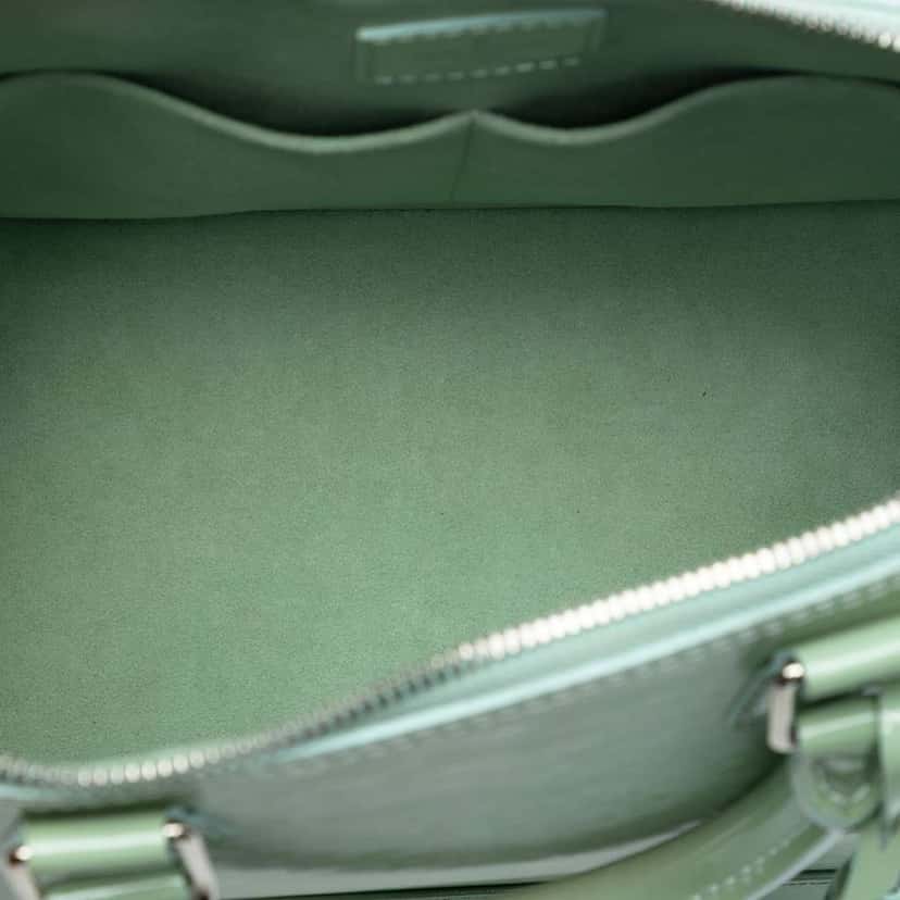 Louis Vuitton Epi Alma PM Green Leather Very good condition - Model View