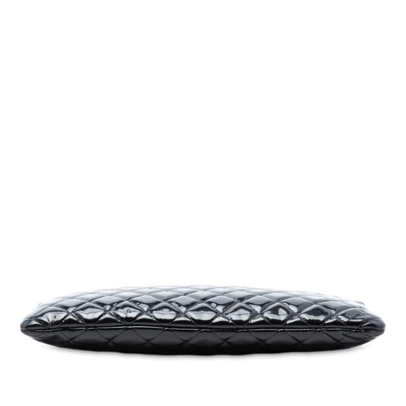 Chanel Large Quilted Patent O Case Clutch Black Leather Good condition - Inside View