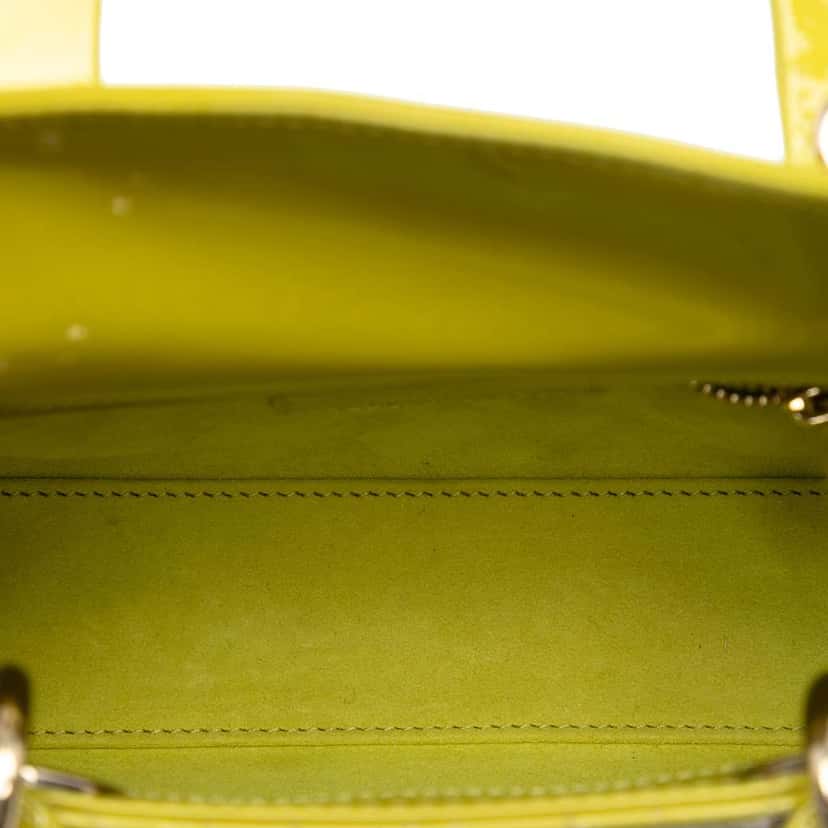 Dior Mini Patent Cannage Lady Dior Yellow Leather Good condition - Model View