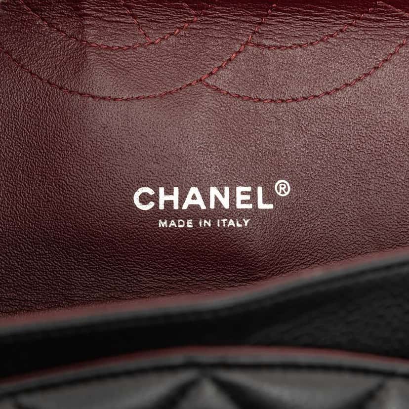 Chanel Maxi Classic Caviar Double Flap Black Leather Very good condition - Box View