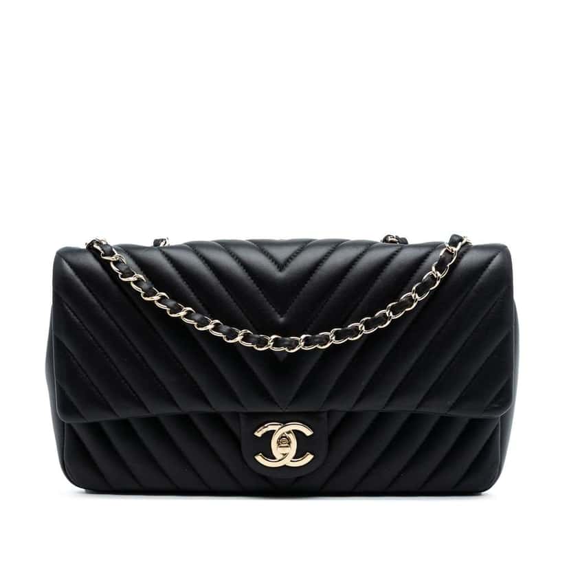 Chanel CC Chevron Quilted Lambskin Single Flap Black Leather Good condition - Front View