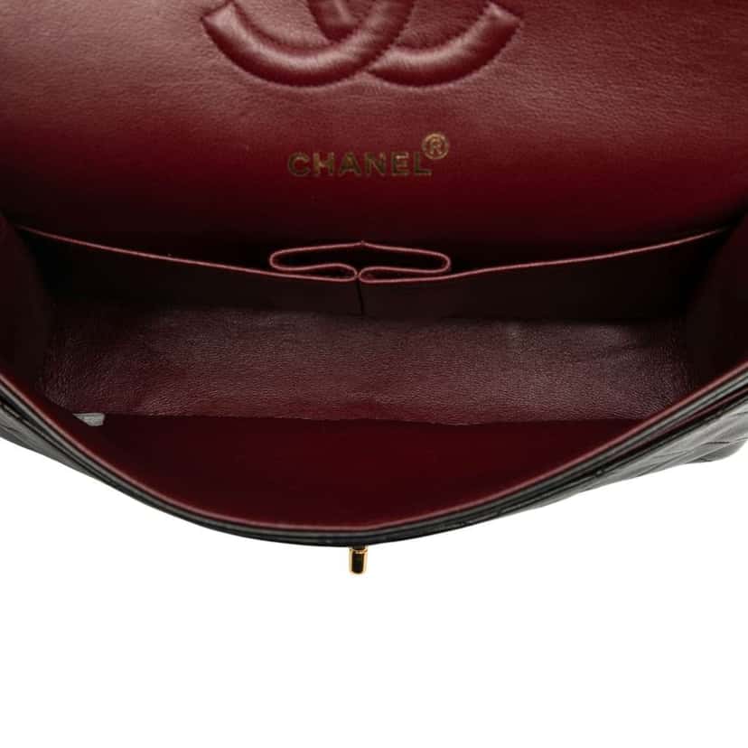 Chanel Medium Classic Lambskin Double Flap Black Leather Good condition - Model View