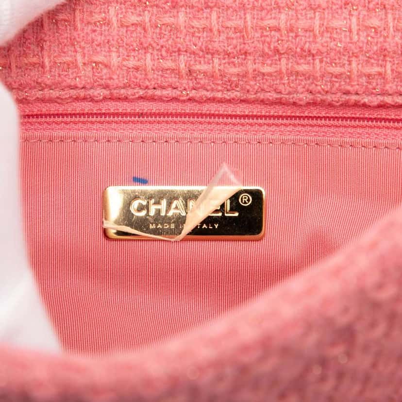 Chanel Maxi Tweed 19 Flap Pink Tweed Very good condition - Box View