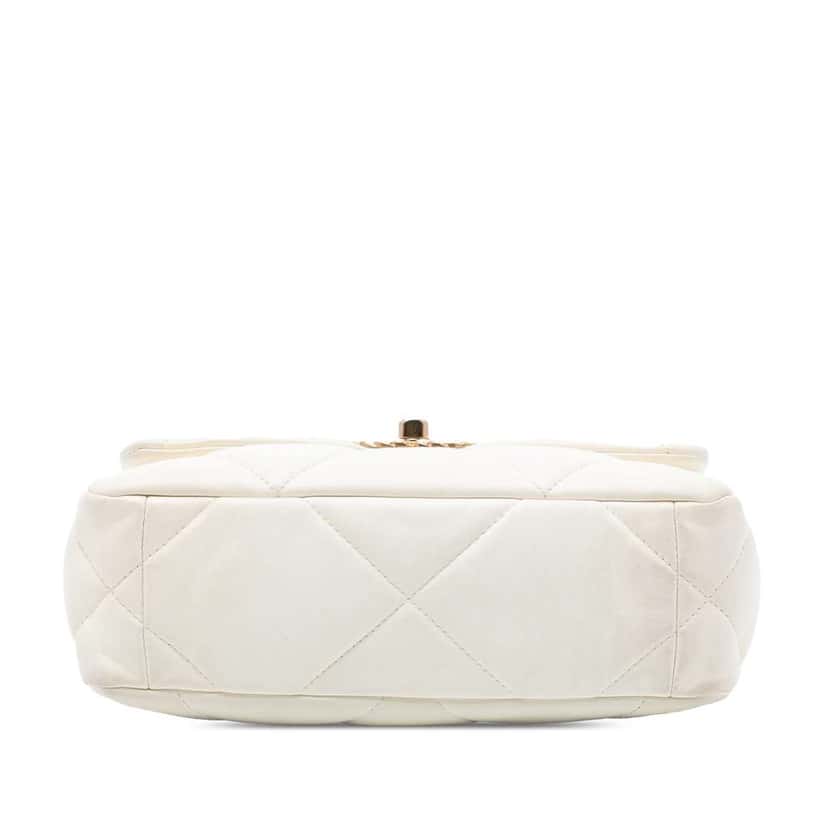 Chanel Medium Lambskin 19 Flap White Leather Very good condition - Inside View