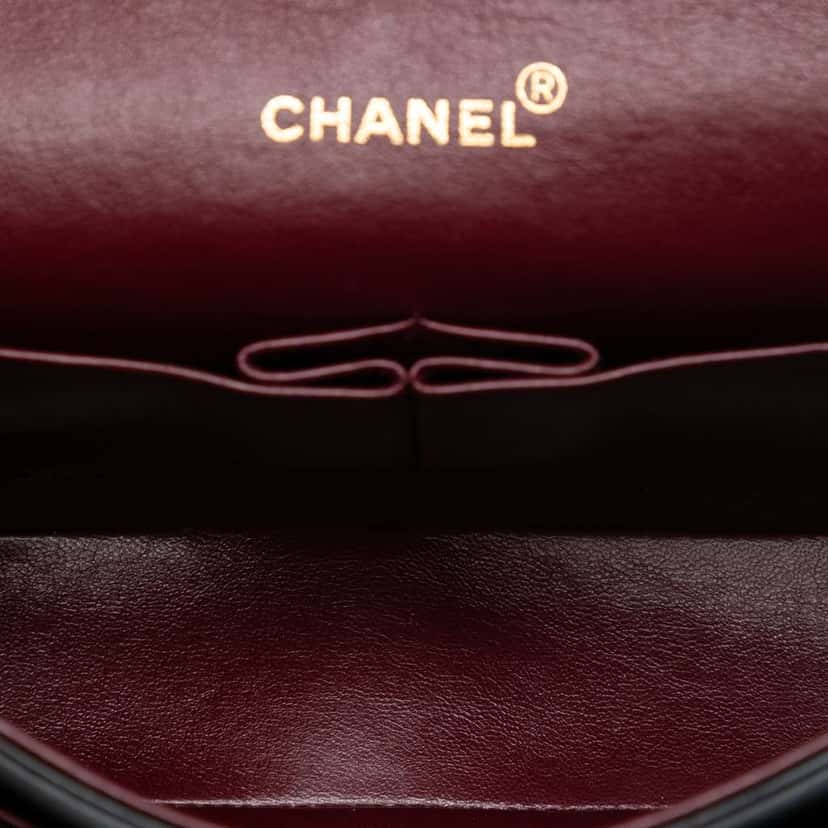 Chanel Medium Classic Lambskin Double Flap Black Leather Good condition - Model View