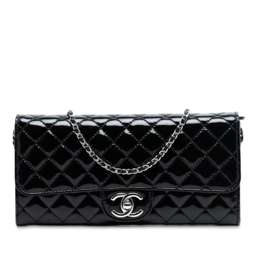 Chanel CC Quilted Patent East West Wallet On Chain Black Leather Good condition - Front View