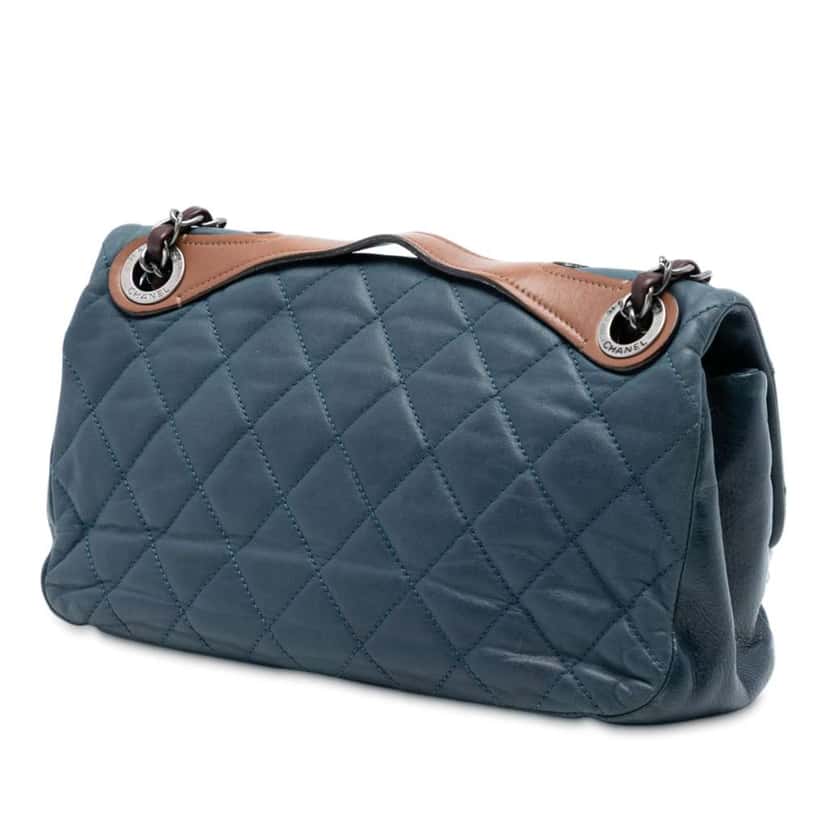 Chanel Medium Iridescent Calfskin In The Mix Flap Blue Leather Good condition - Back View