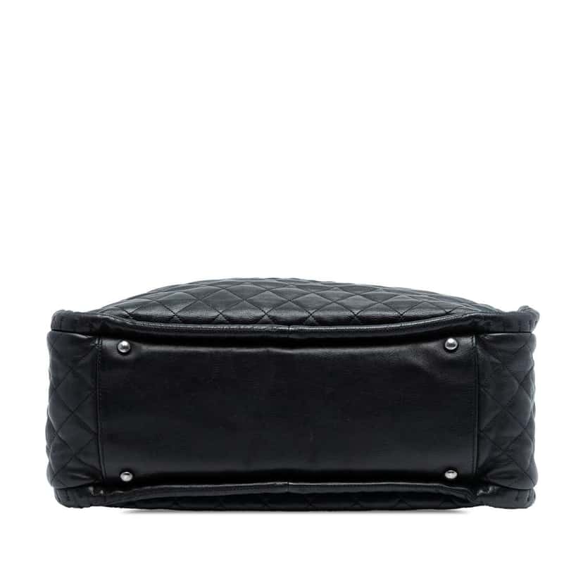 Chanel CC Quilted Calfskin Istanbul Tote Black Leather Good condition - Inside View