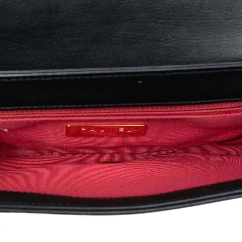 Chanel Small Quilted Calfskin Underline Flap Black Leather Good condition - Model View