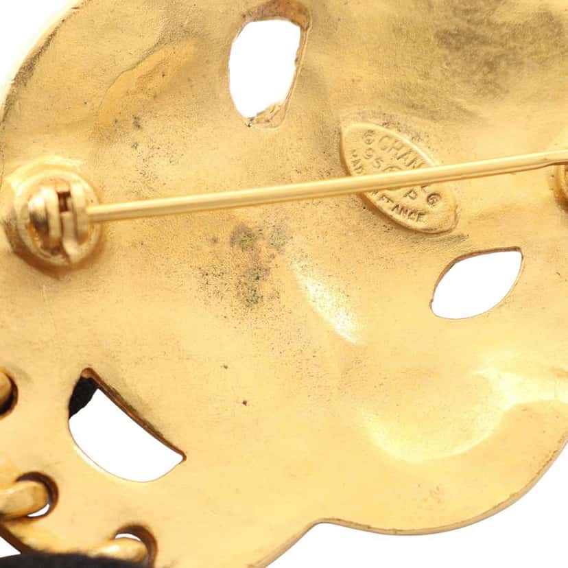 Chanel Gold Plated CC Bell Brooch Gold Metal Good condition - Model View
