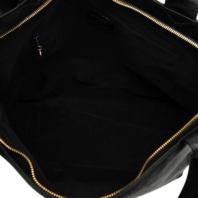 Chanel CC Caviar Tote Black Leather Very good condition - Model View