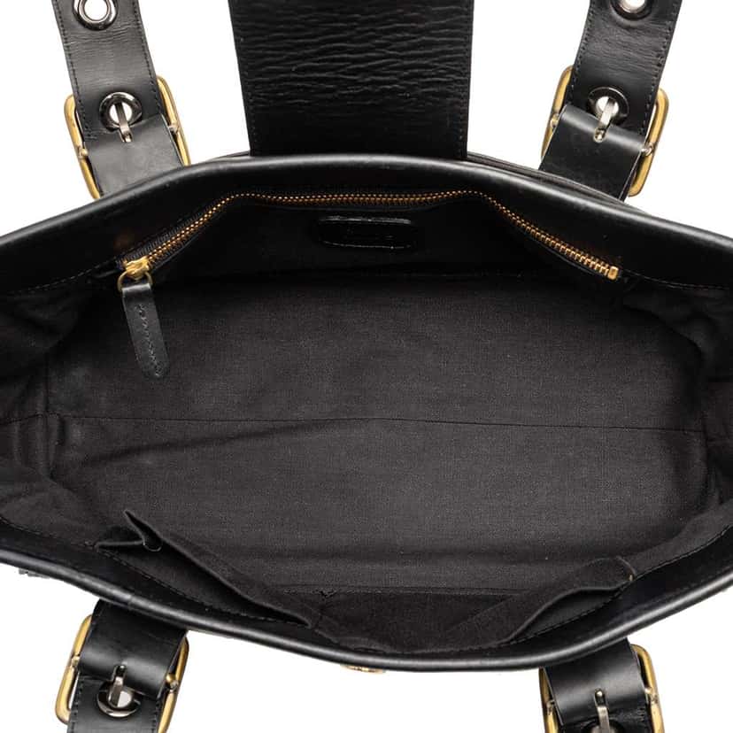 Chloé Leather Shoulder Bag Black Leather Good condition - Model View