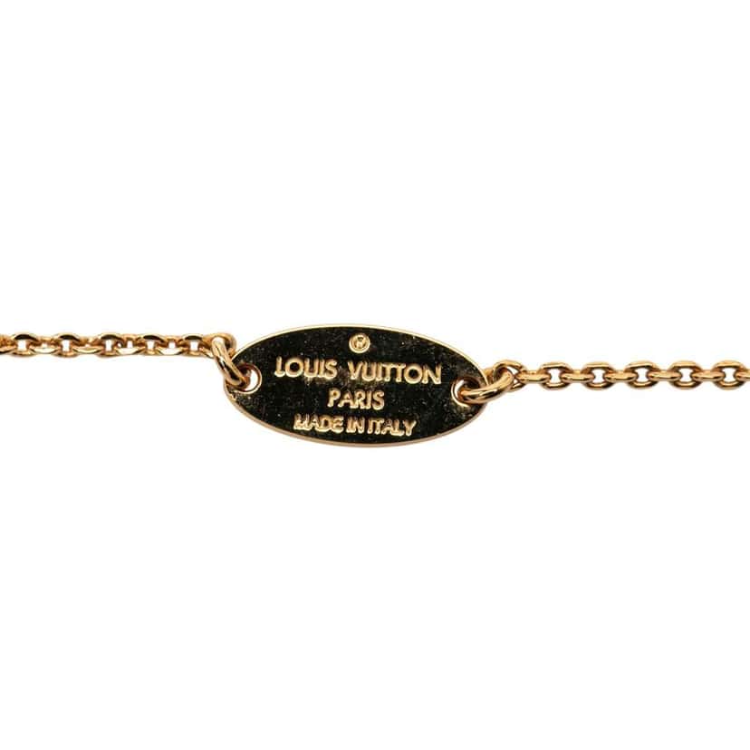 Louis Vuitton Gold Plated LV and Me Letter M Necklace Gold Metal Good condition - Model View
