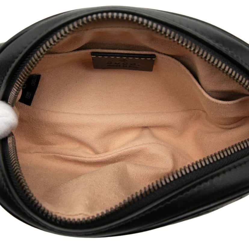 Gucci GG Marmont Matelasse Leather Belt Bag Black Leather Good condition - Model View