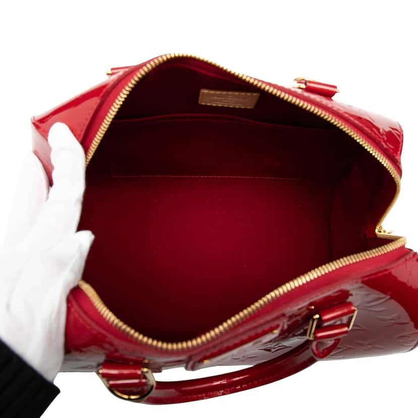 Louis Vuitton Monogram Vernis Montana Red Leather Good condition - Model View