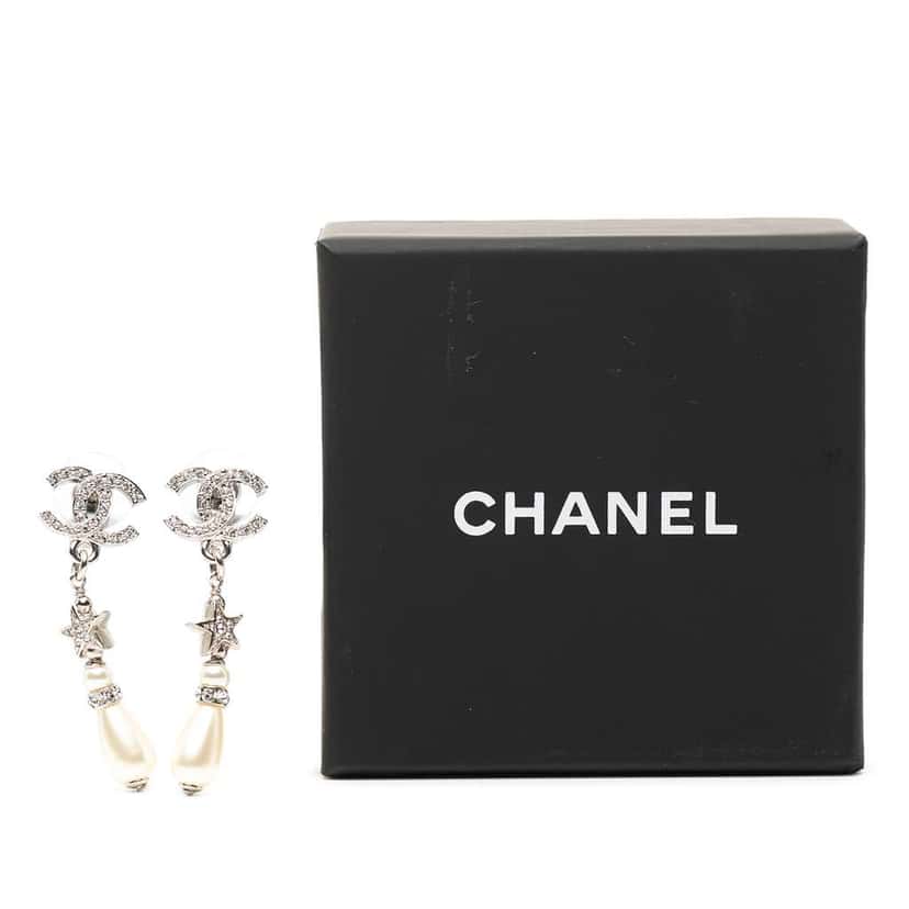 Chanel Silver Plated CC Rhinestones Faux Pearl Star Drop Push Back Earrings Silver Metal Good condition - Model View