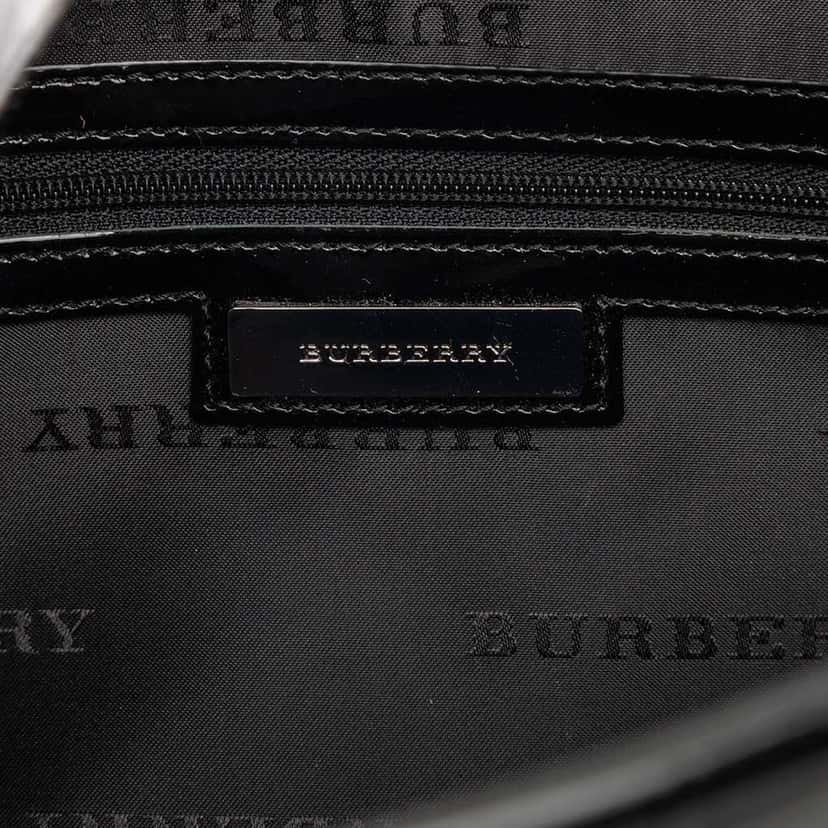 Burberry House Check Embossed Patent Shoulder Bag Black Leather Good condition - Box View