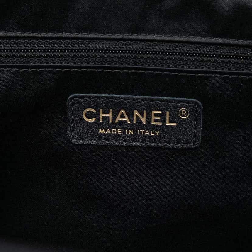 Chanel Caviar Grand Shopping Tote XL Black Leather Good condition - Box View
