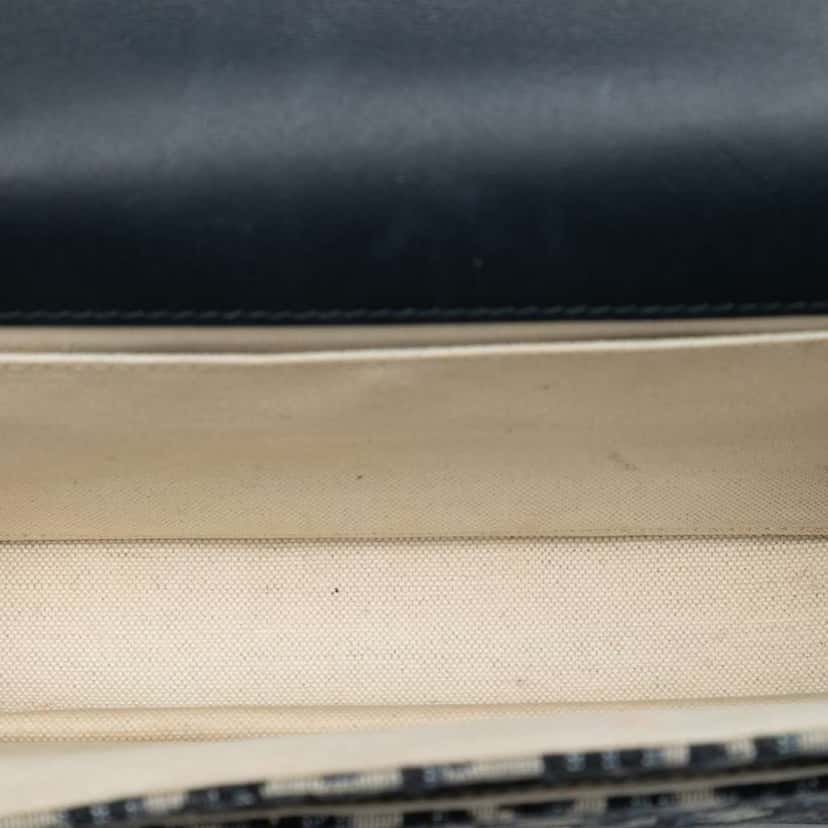 Dior Oblique Canvas CD Lock Chain Flap Crossbody Blue Canvas Very good condition - Model View