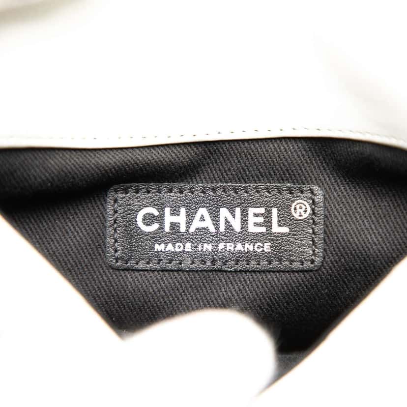 Chanel CC Bicolor Quilted Lambskin Double Sided Wallet on Chain White Leather Very good condition - Box View