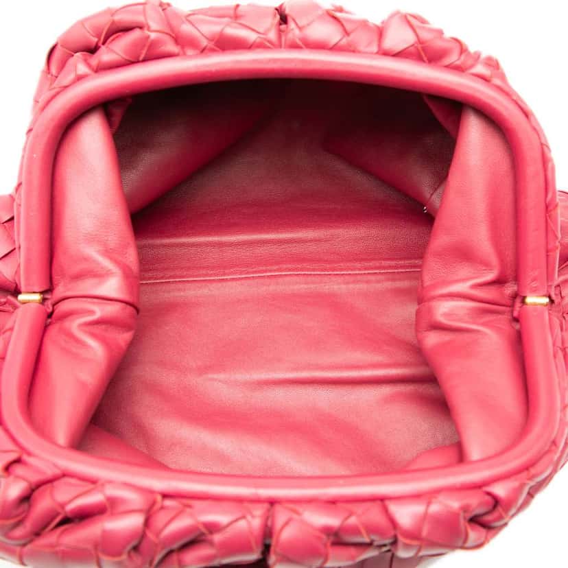 Bottega Veneta Nappa Intrecciato The Pouch Red Leather Good condition - Model View