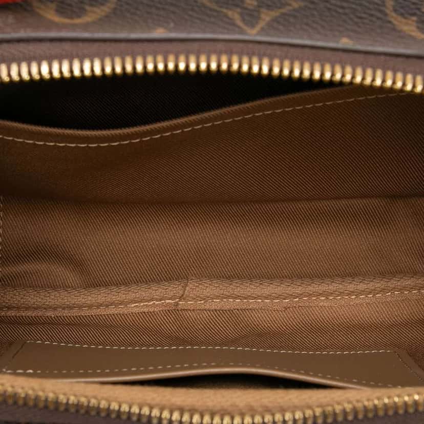 Louis Vuitton Monogram Utility Satchel Brown Very good condition - Model View