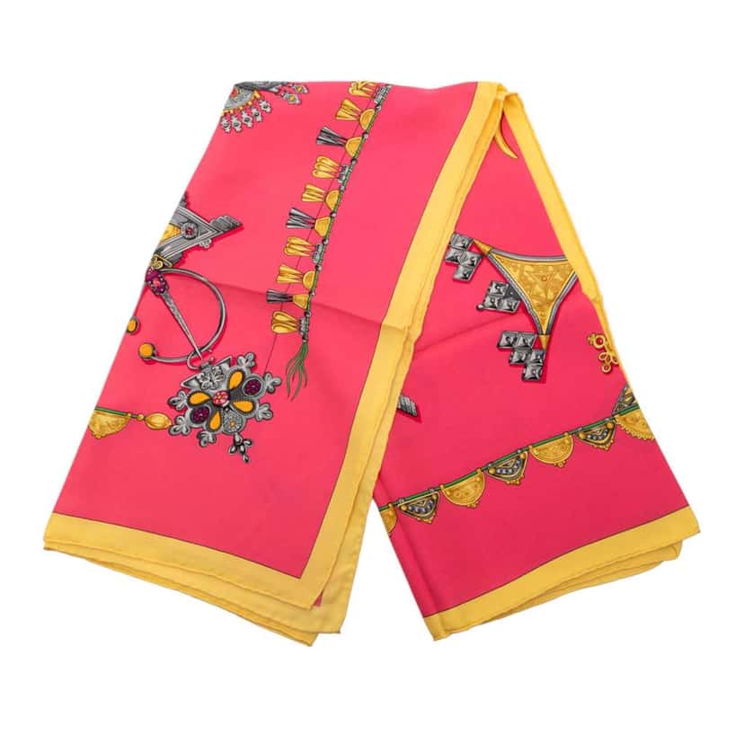 Hermès Parures des Sables Silk Scarf Pink Silk Good condition - Front View