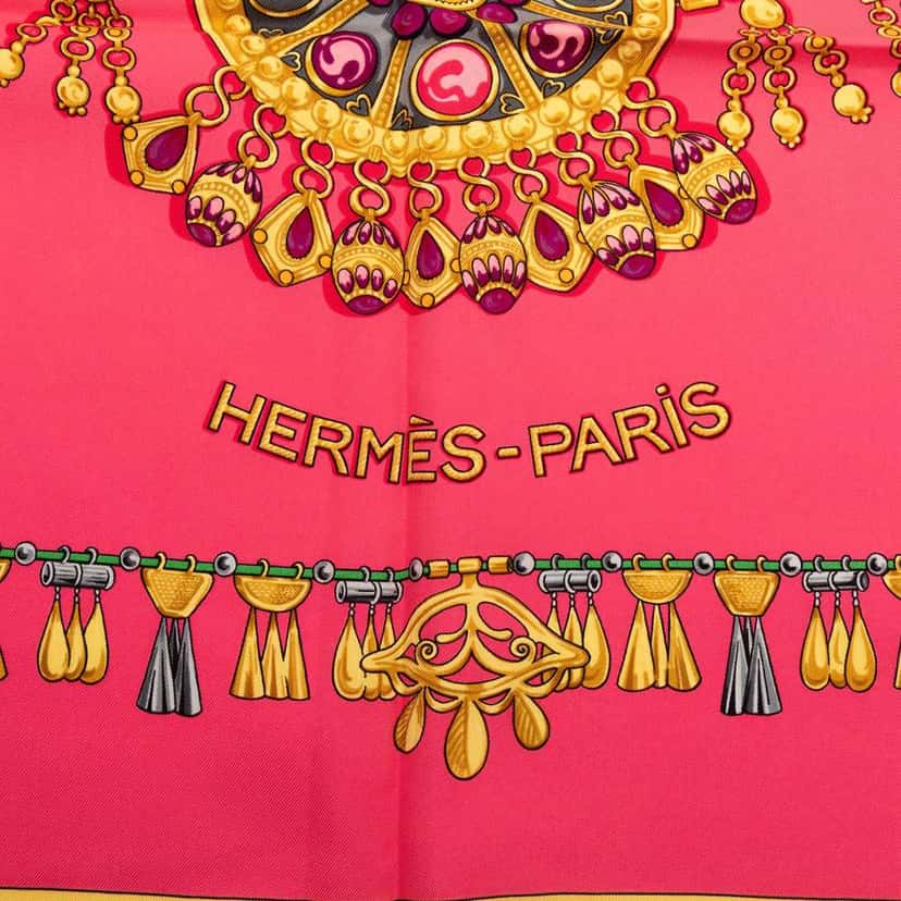 Hermès Parures des Sables Silk Scarf Pink Silk Good condition - Inside View