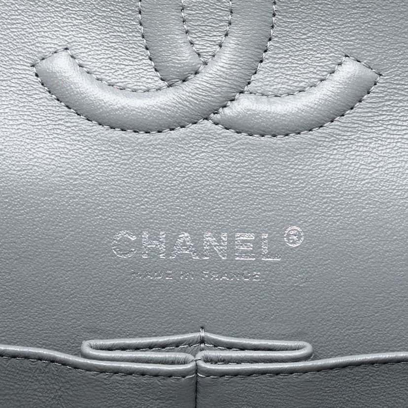 Chanel Medium Classic Caviar Double Flap Grey Leather Good condition - Box View