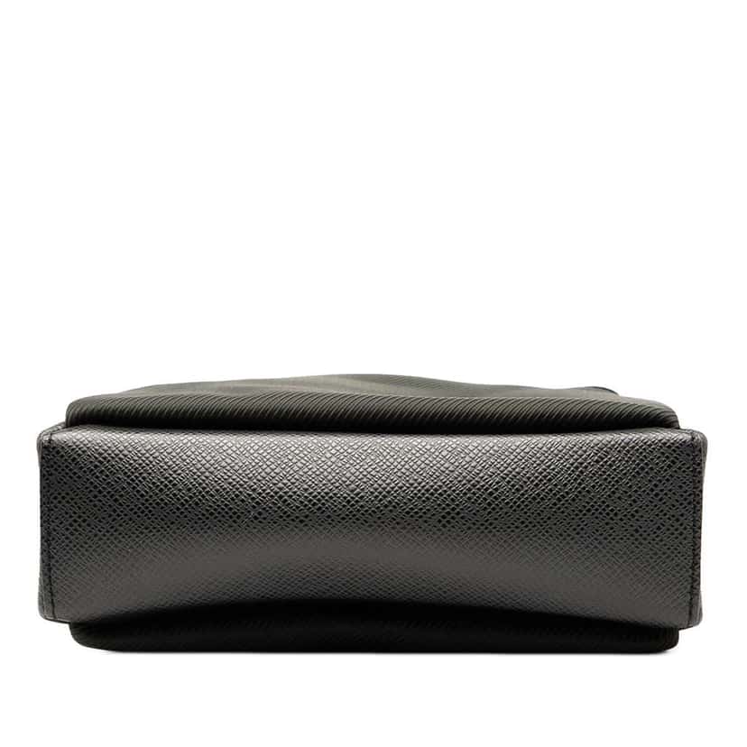 Louis Vuitton Taiga Sayan Black Canvas Good condition - Inside View