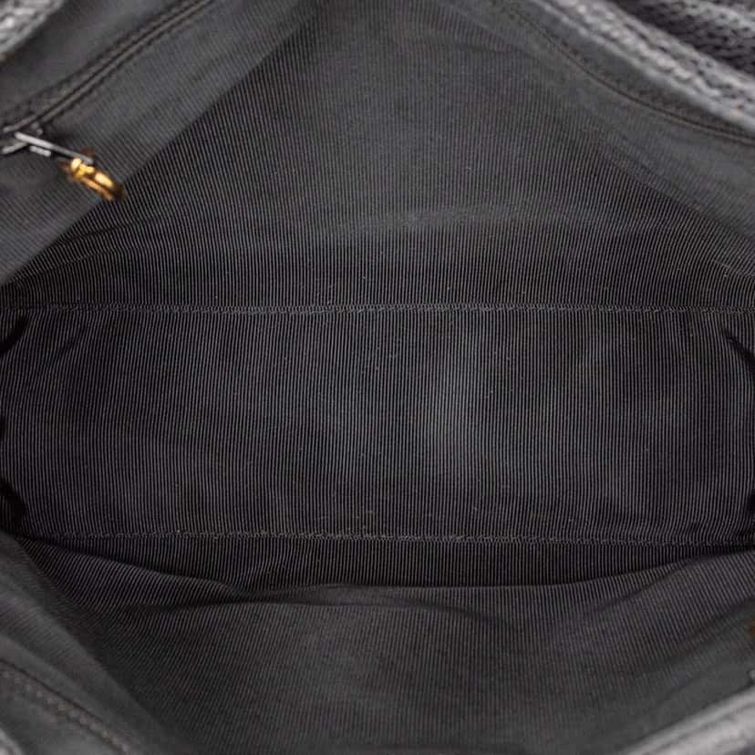 Chanel Triple CC Caviar Shoulder Bag Black Leather Good condition - Model View