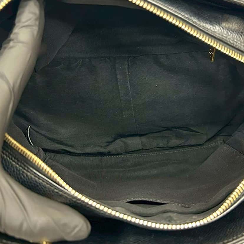 Chanel Petite Caviar Timeless Tote Black Leather Good condition - Model View