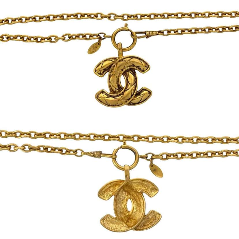 Chanel CC Gold Plated Quilted Pendant Necklace Gold Metal Good condition - Inside View