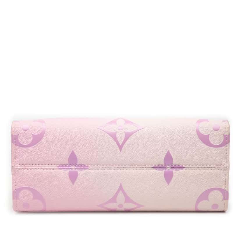 Louis Vuitton Monogram Giant Spring in the City OnTheGo Tote PM Pink Very good condition - Inside View