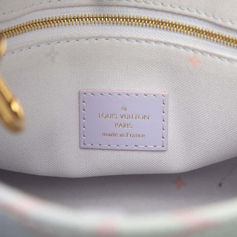 Louis Vuitton Monogram Giant Spring in the City OnTheGo Tote PM Pink Very good condition - Box View