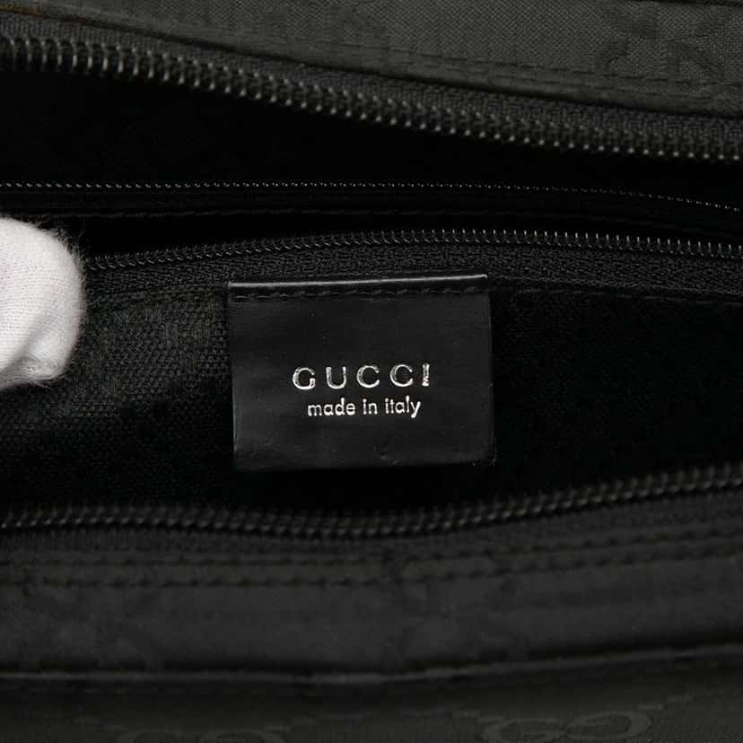 Gucci GG Nylon Shoulder Bag Black Good condition - Box View