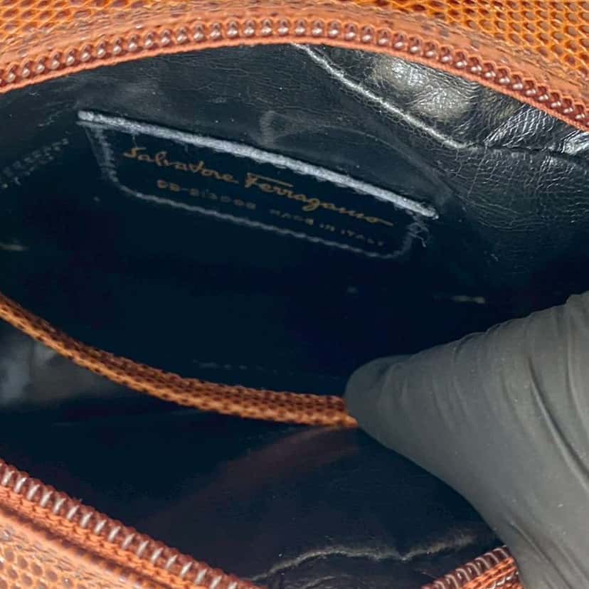 Salvatore Ferragamo Lizard Embossed Leather Vara Crossbody Brown Leather Very good condition - Box View