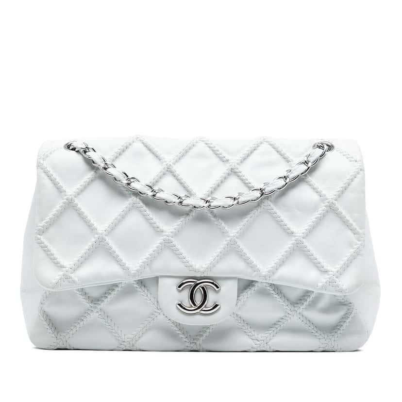 Chanel CC Quilted Calfskin Embossed Stitch Flap White Leather Good condition - Front View