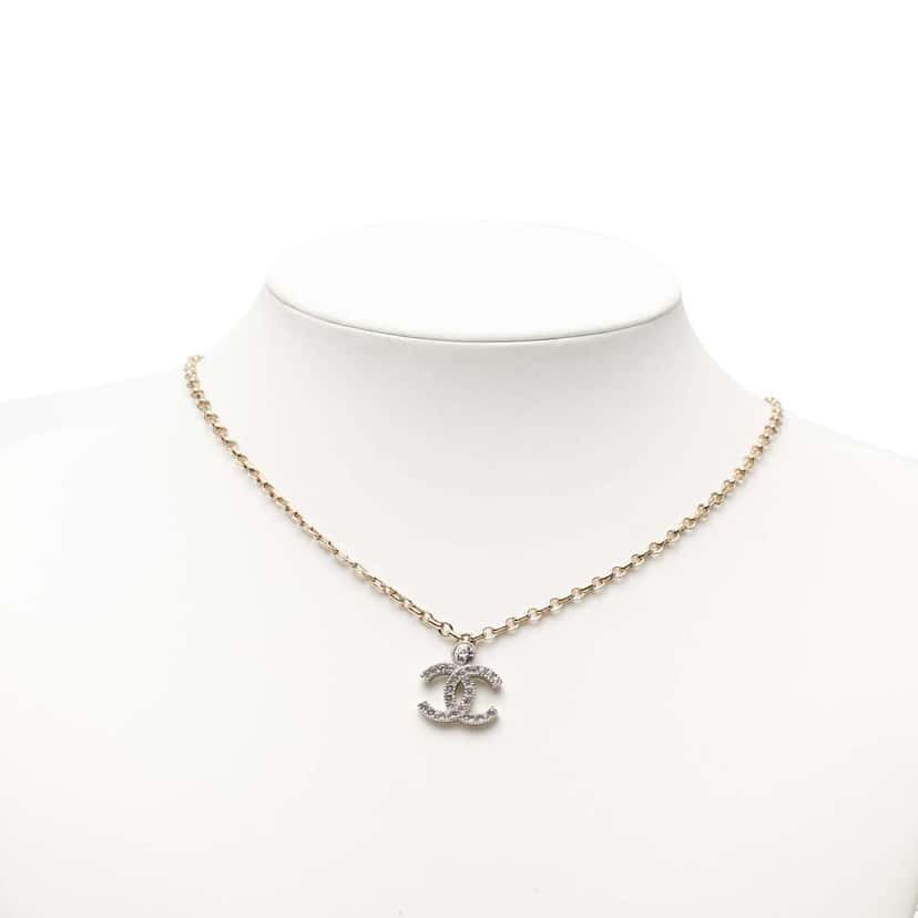 Chanel CC Silver Plated Rhinestone Pendant Necklace Silver Metal Good condition - Front View