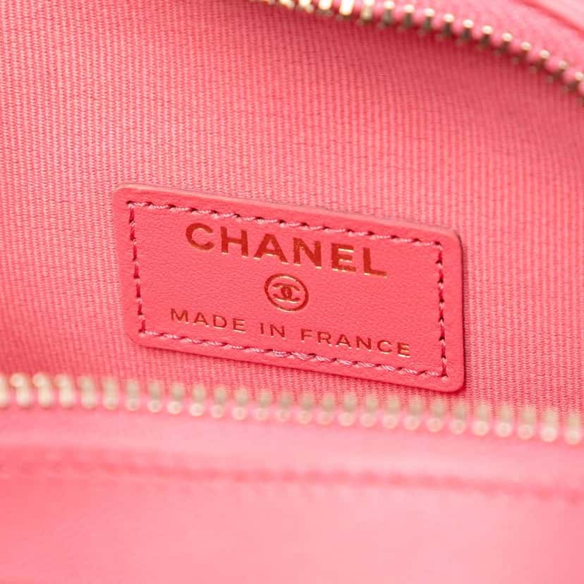 Chanel Mini Lambskin CC in Love Heart Crossbody Pink Leather Good condition - Box View