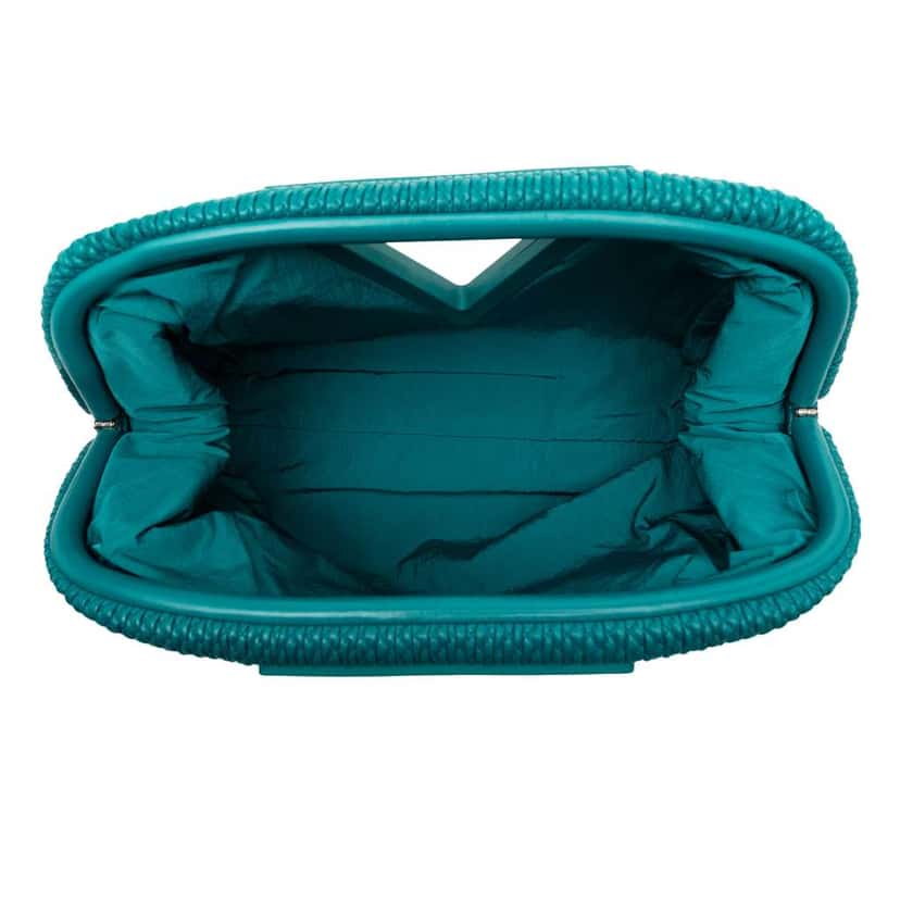 Bottega Veneta Medium Lambskin Knit The Point Triangle Satchel Blue Leather Good condition - Model View